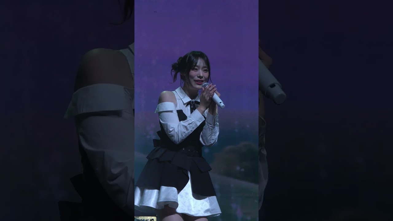 20260103 QWER Be happy  QWER 1st WorldTour Rocktation live in Macau
