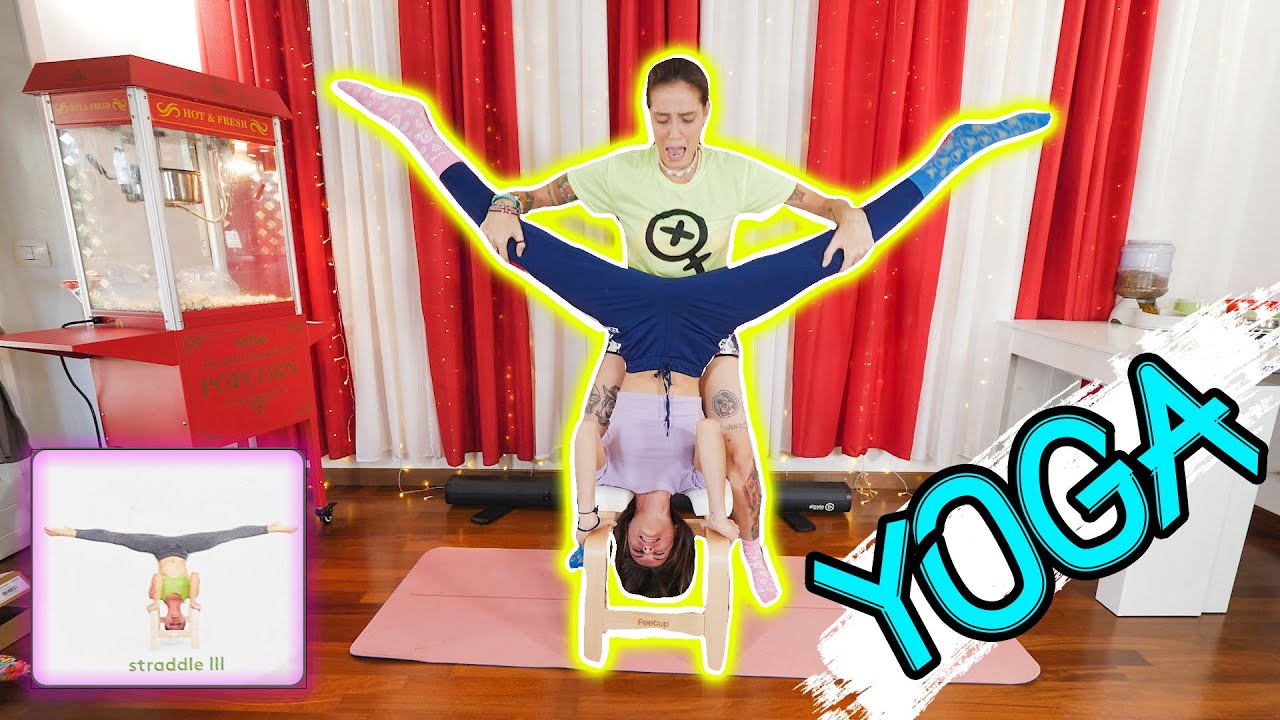 Proviamo le POSIZIONI di YOGA più DIFFICILI di sempre con mia SORELLA!