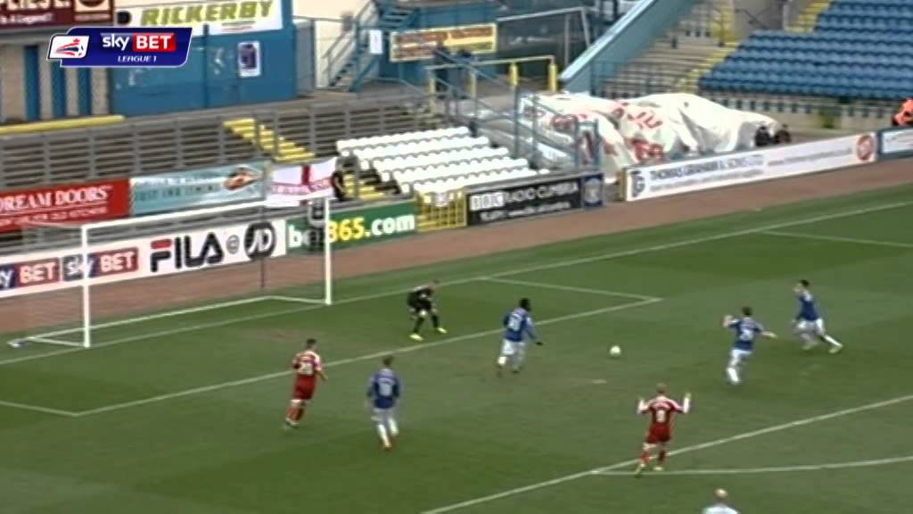 Carlisle United vs Swindon Town - League One 2013/14