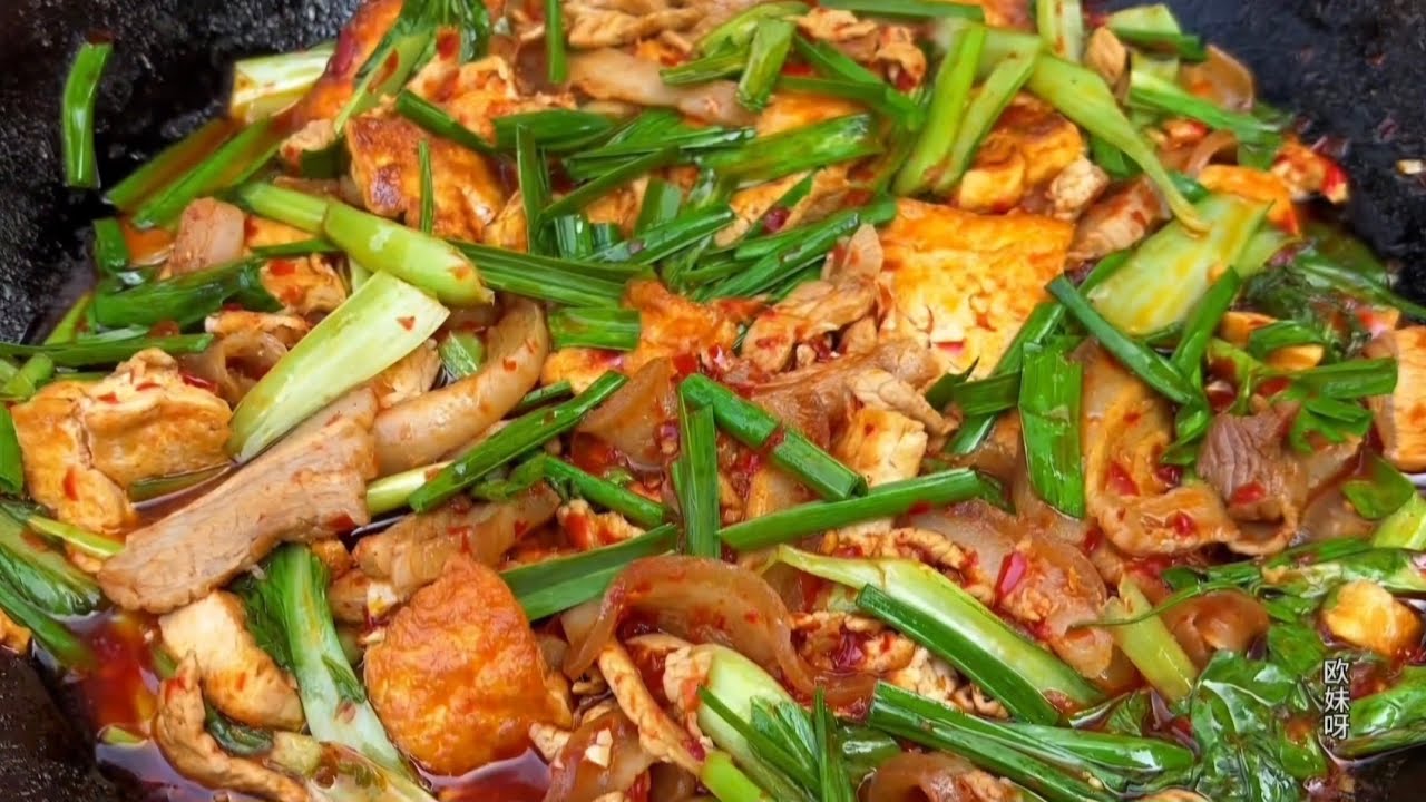 Hot and Sour Magic: A Pot Full of Flavors😋