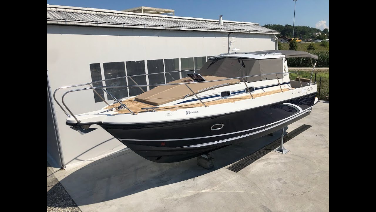 Beneteau Antares 860 - Volvo Penta TAMD60C 255hp - Plovila Mlakar