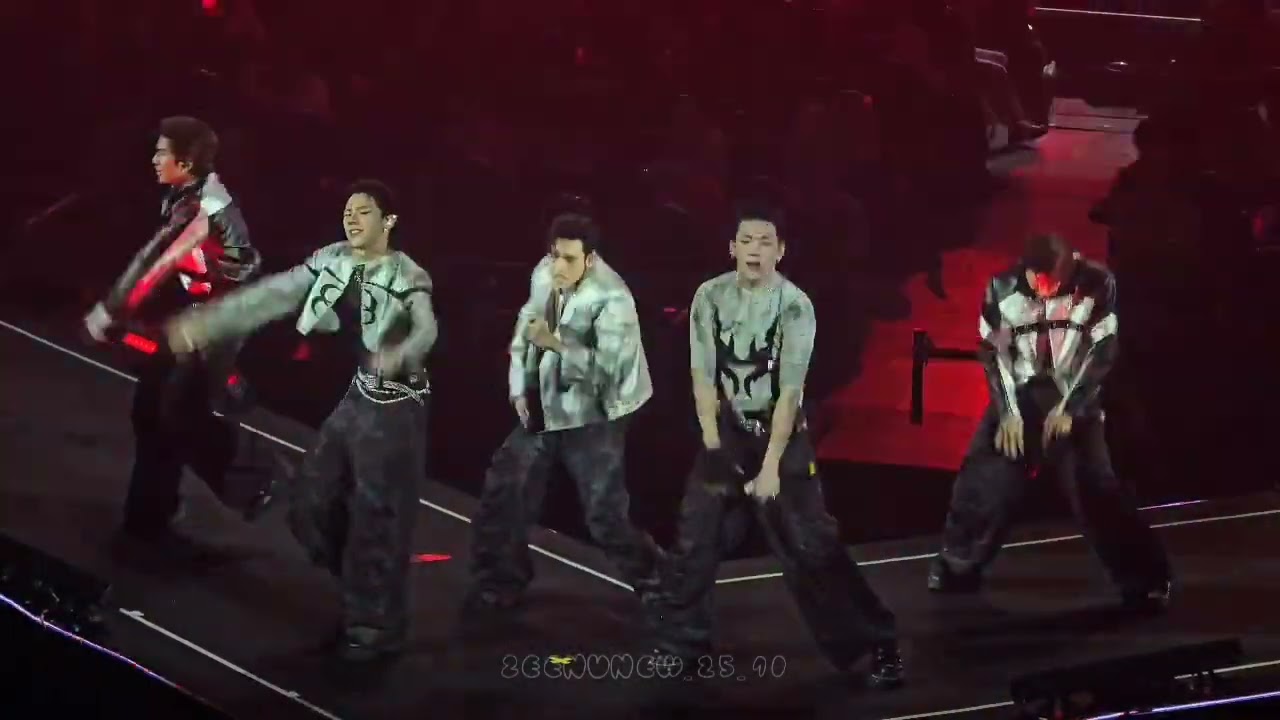 เพลง ห้ามขยับจับนะ ❤️‍🔥 by Perses  ZEENUNEW 2ND CONCERT #ZNNCrazyInLoveConcert #perses_th 