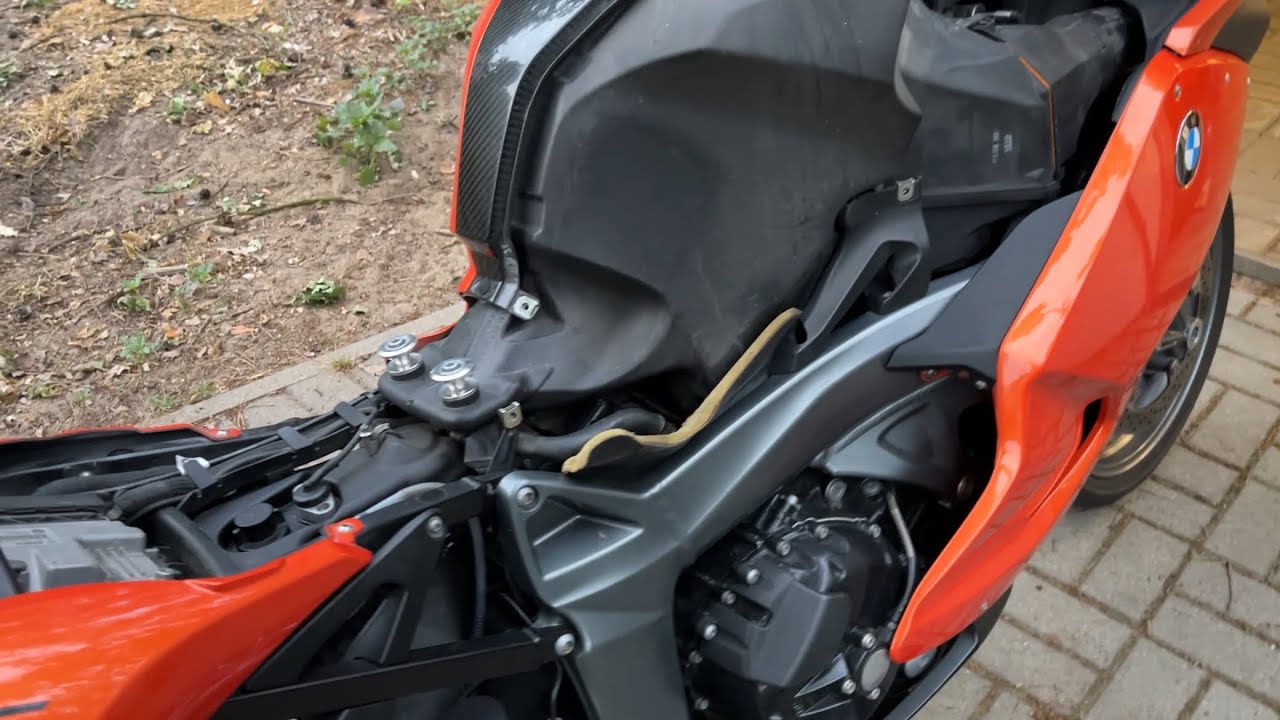 BMW K1300S - wymiana sondy lambda- Oxygen Sensor