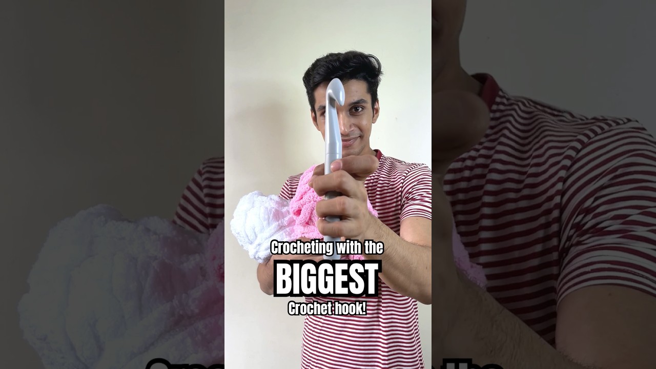 BIGGEST Crochet hook! 20 mm