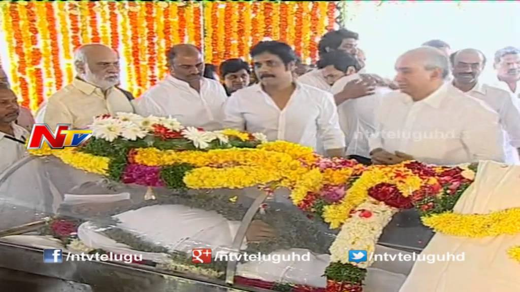 Nagarjuna Mourns on Ramanaidu's Expiry || NTV