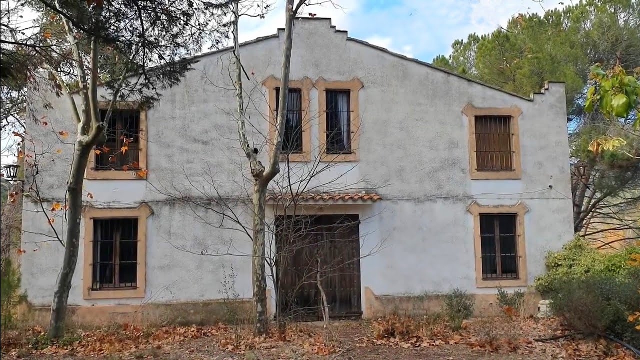 CASA ABANDONADA INTACTA con INCREÍBLES OBJETOS DENTRO - DEJARON TODO | Sitios Abandonados y URBEX