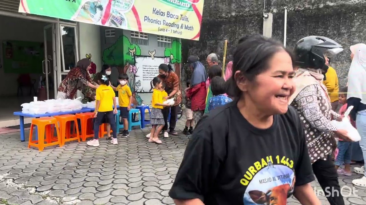 ARSHA BAGI-BAGI TAKJIL DI SEKOLAH WONDERBREED MONTESSORI BERSAMA TEMAN-TEMAN 5 MARET 2026