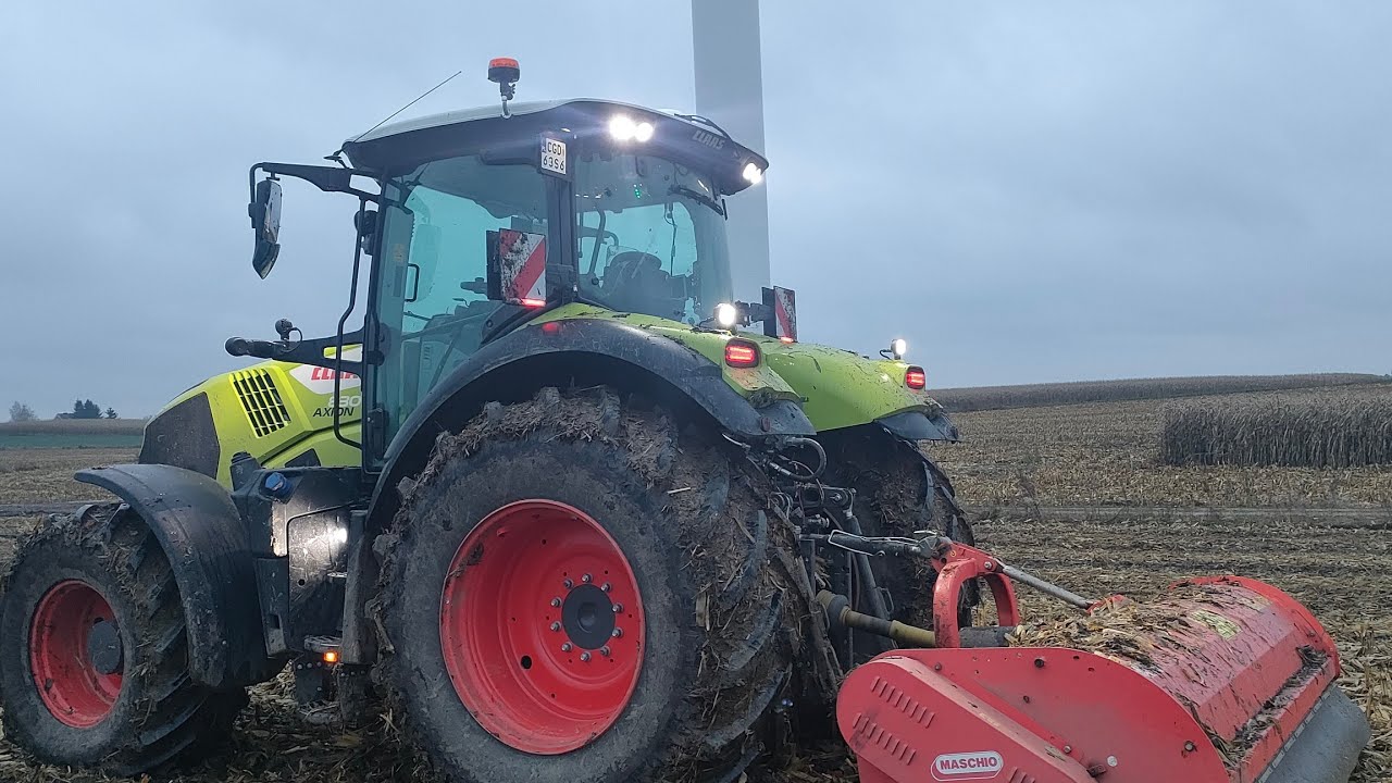 Mulczerowanie po kukurydzy ogień na tłoki