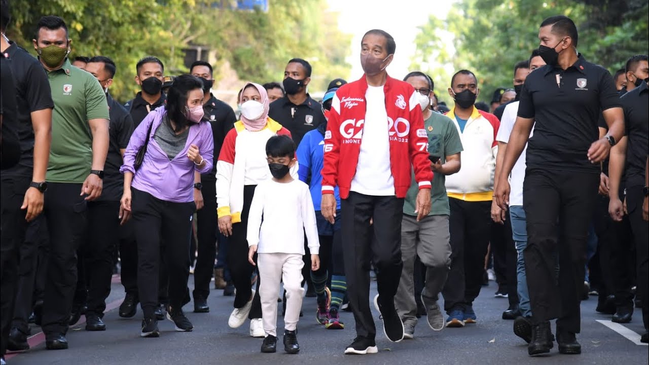 Saat Presiden Jokowi dan Ibu Iriana Jalan Pagi bersama Jan Ethes, Surakarta, 7 Agustus 2022