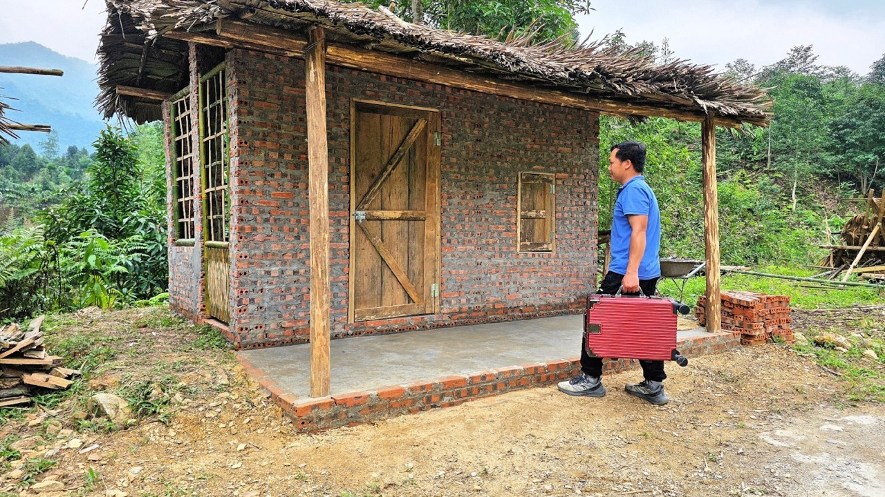 With his skillful hands, CEO Tuong Phong has completed the construction of his house