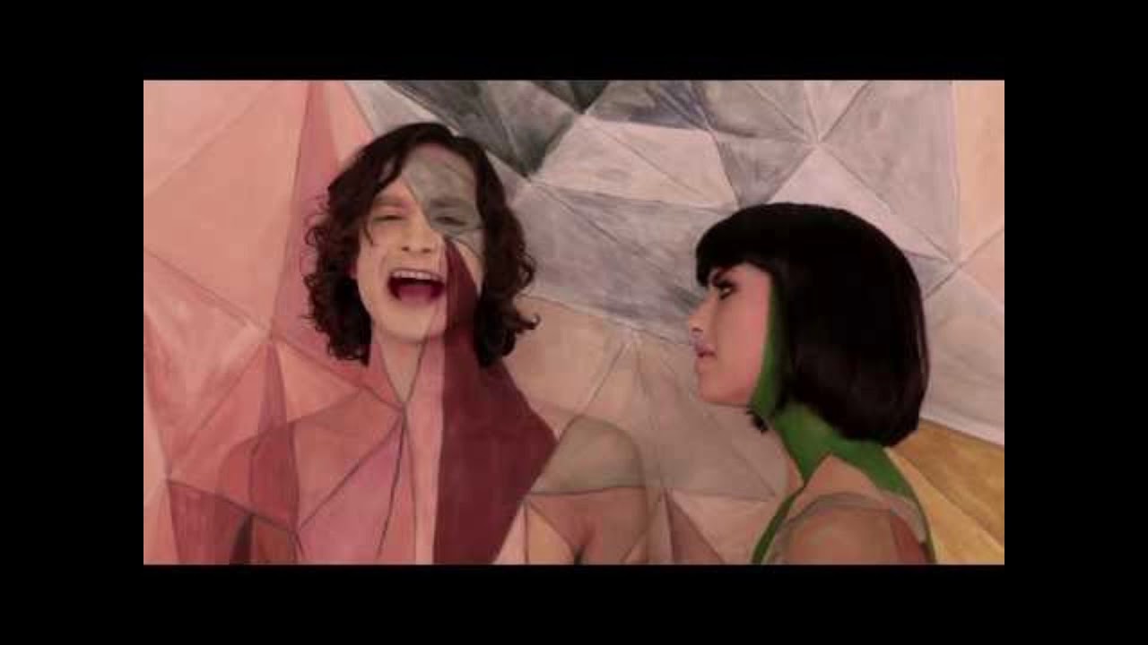 Gotye - Somebody That I Used To Know (earraped)