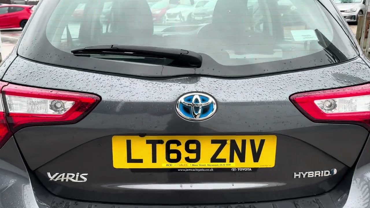 TOYOTA YARIS