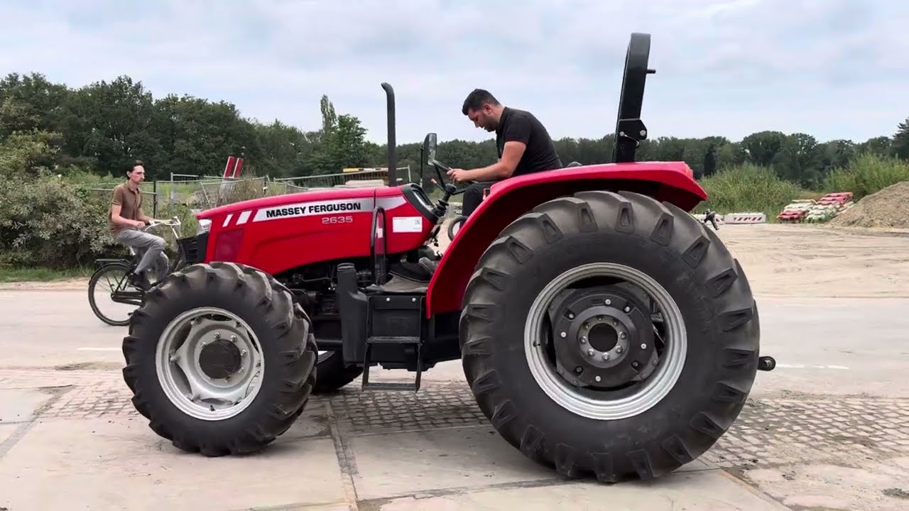 Massey Ferguson 2635 4WD 75HP Tractor - Year: 2022