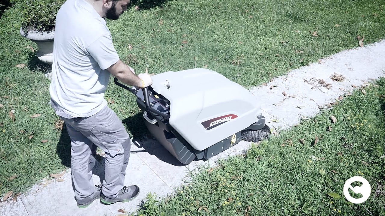 CS500: the small but powerful sweeping machine