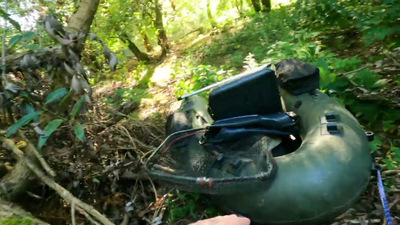 Descente de petite rivière en float tube à la recherche du gros Brochet.