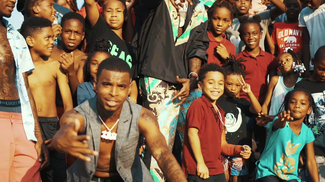 Worl - Tell Me (feat. 2 Chainz) [Official Music Video]