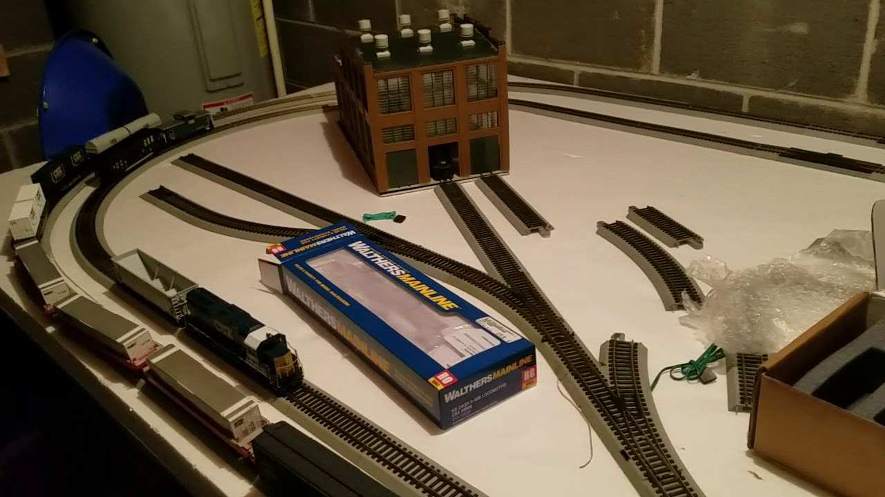 4x8 HO layout. Bachmann EZ track. Walthers mainline. Nce power cab