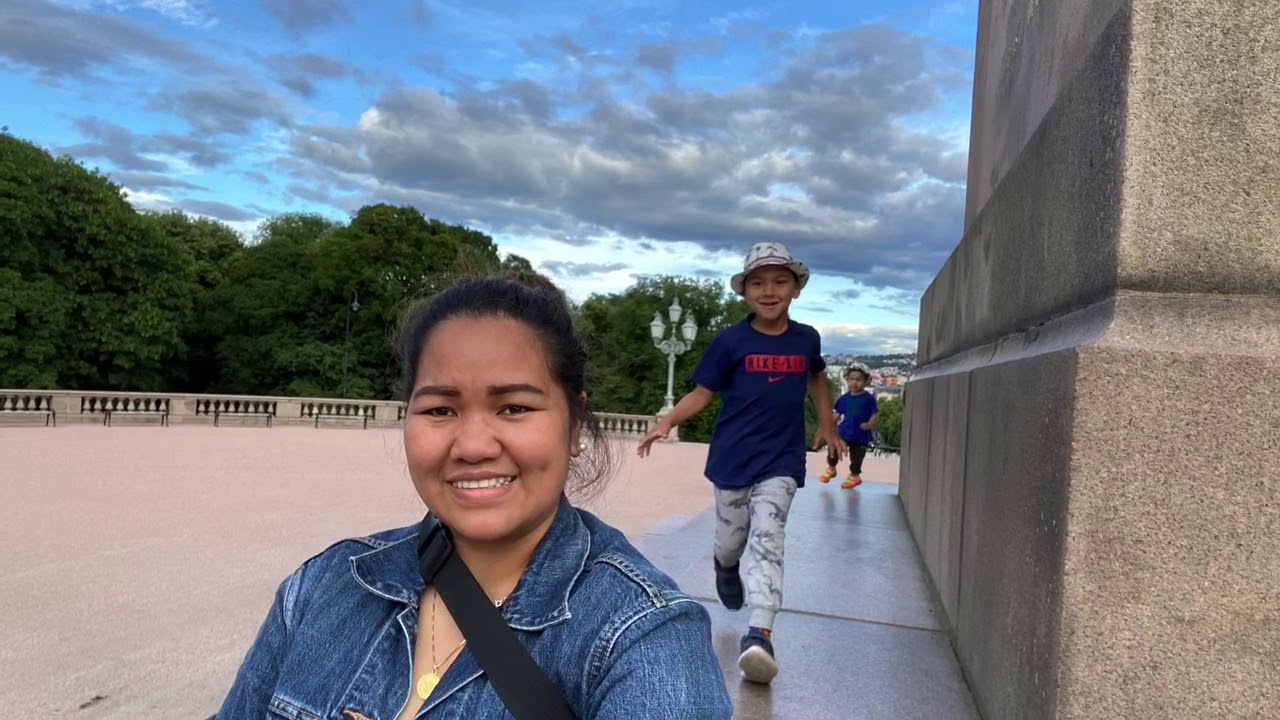 THE NORWEGIAN ROYAL PALACE || OSLO NORWAY