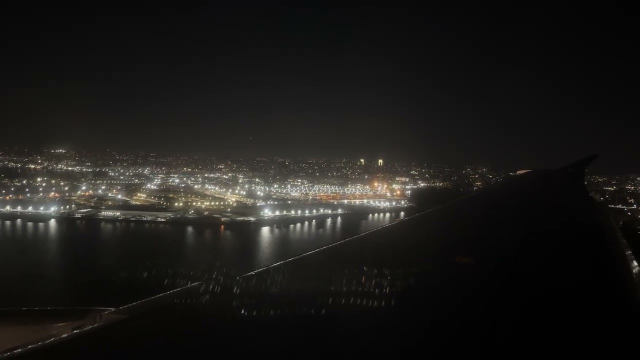 Minneapolis to New York LaGuardia Landing Delta A320-212