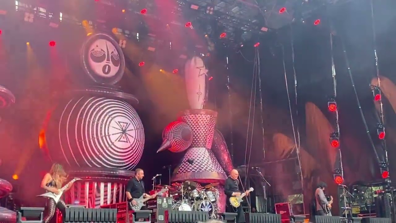 SMASHING PUMPKINS Live Bonn 2025 PART 1