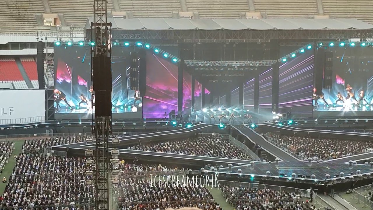 BTS - Save Me + I'm Fine Medley @ LOVE YOURSELF World Tour Seoul Day 1 180825