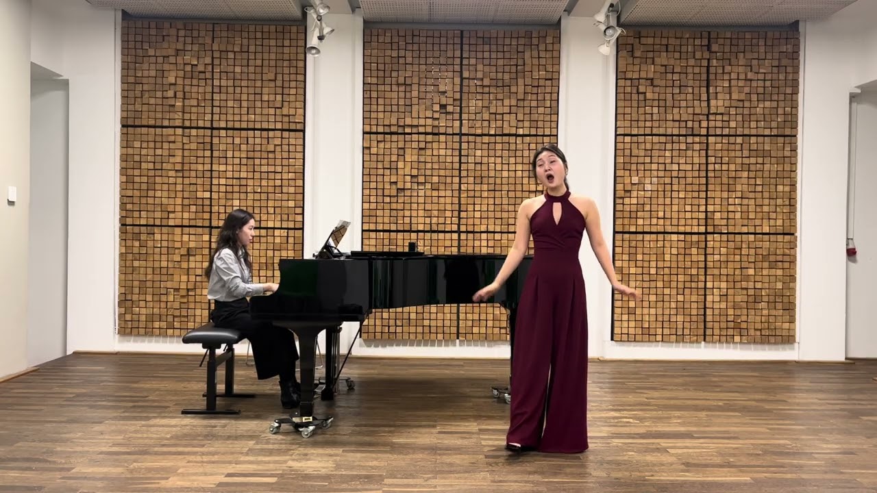 Großmächtige Prinzessin - R. strauss (soprano Eunbin Woo)