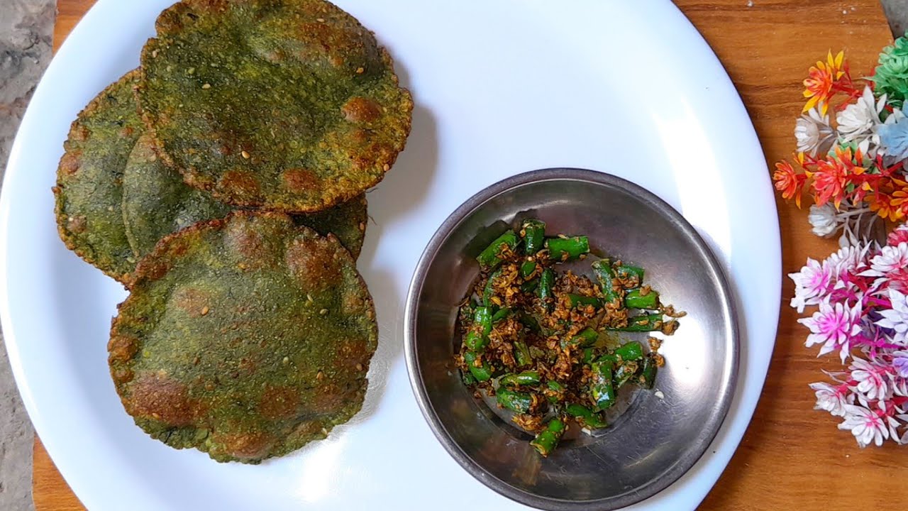 सूजी मटर मसाला पूरी ऐसे बनाएंगे तो कचौड़ी खाना भूल जाएंगे || suji Palak matar masala puri 😋