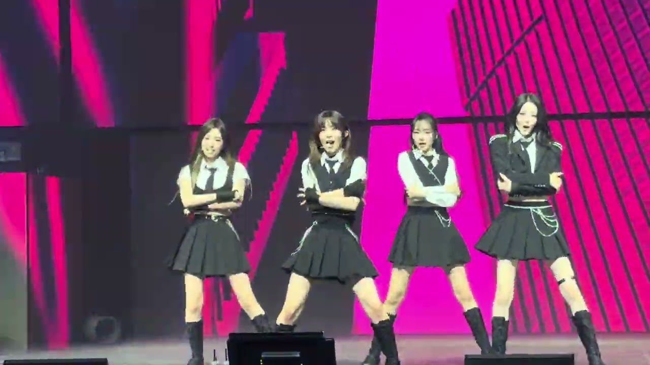 트리플에스 triples alpha percent seoul 20251011 알피 서울콘 just do it 무대