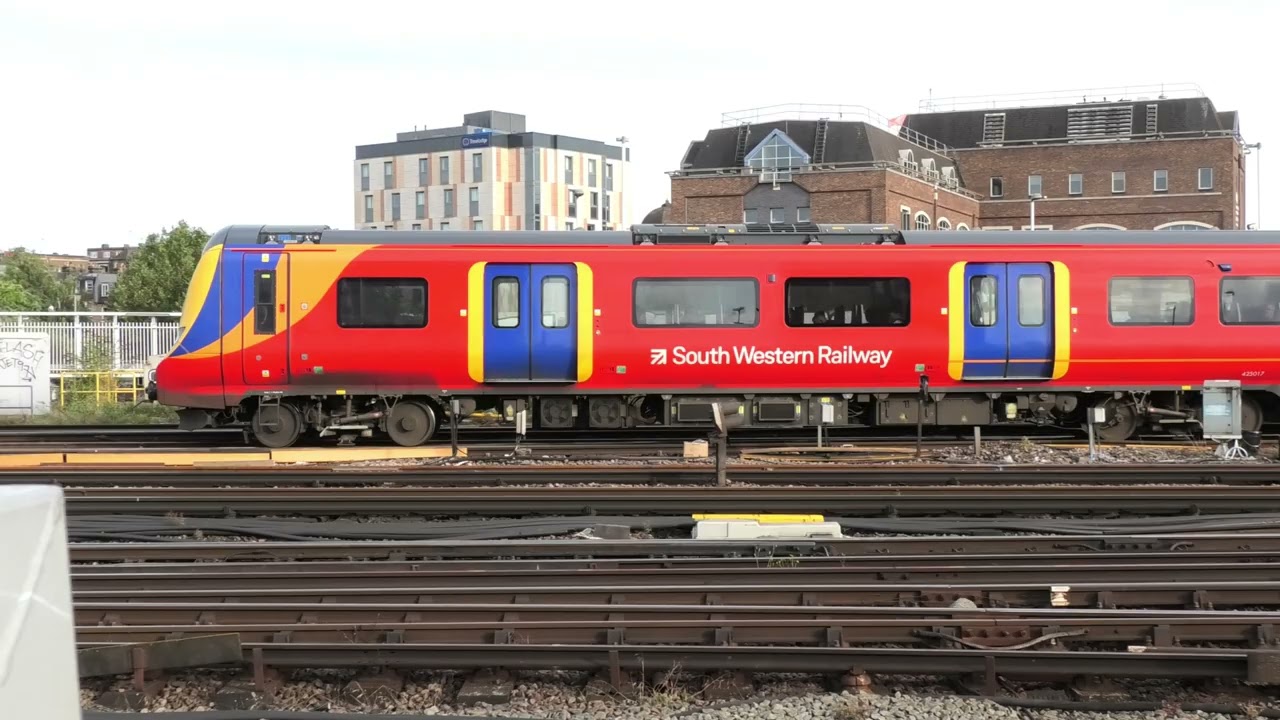 Rush Hour at Clapham Junction station!