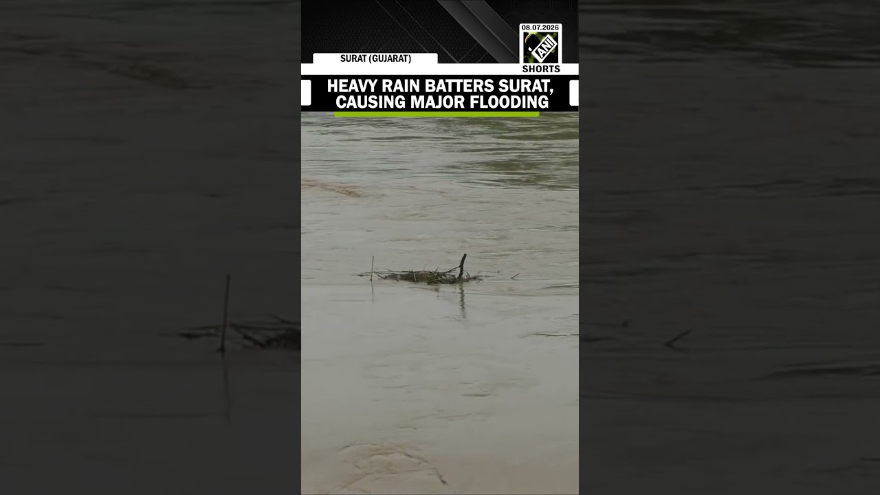 Incessant rainfall triggers flood like situation in Surat, SDRF team launches rescue operations