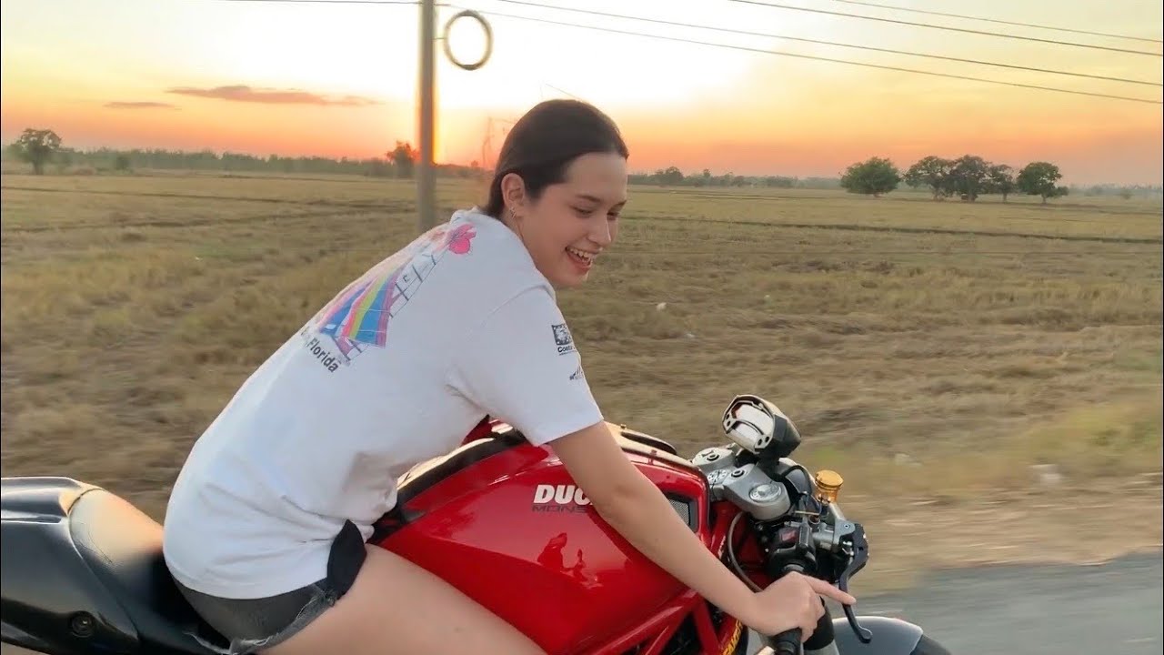 Ducati cafe racer girl drive  (1080p)