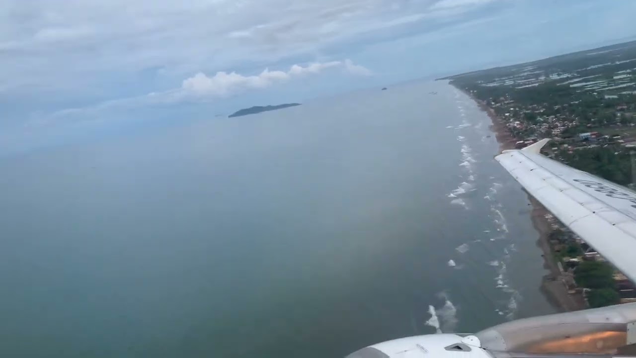 Philippine Airlines A320-214 Flight PR2206 takeoff from Roxas