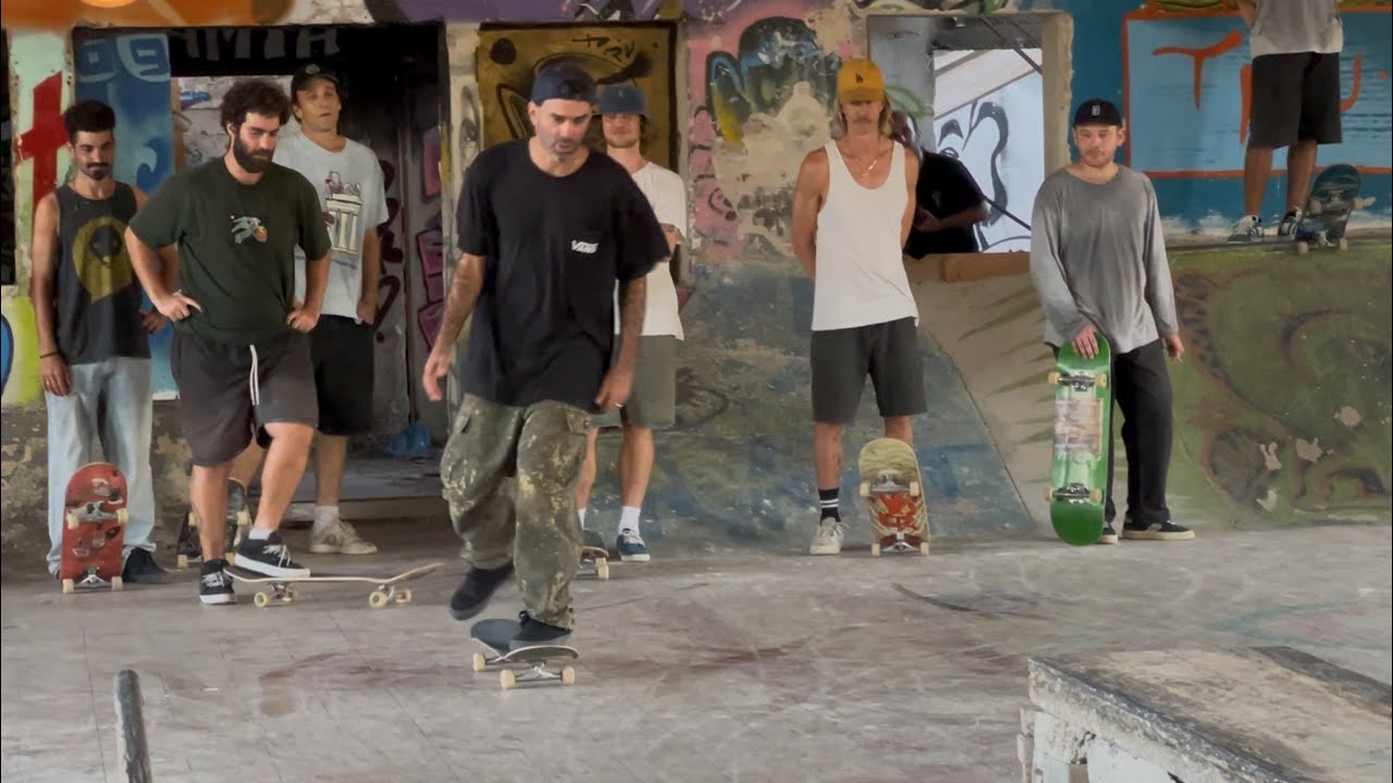 כל החברים שלי משחקים נגדי SKATE 