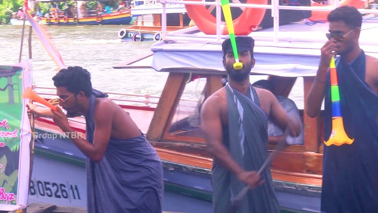 ചമ്പക്കുളം വള്ളംകളി - Champakulam Boat Race 2019 in Kerala: Snake Boats Clash!