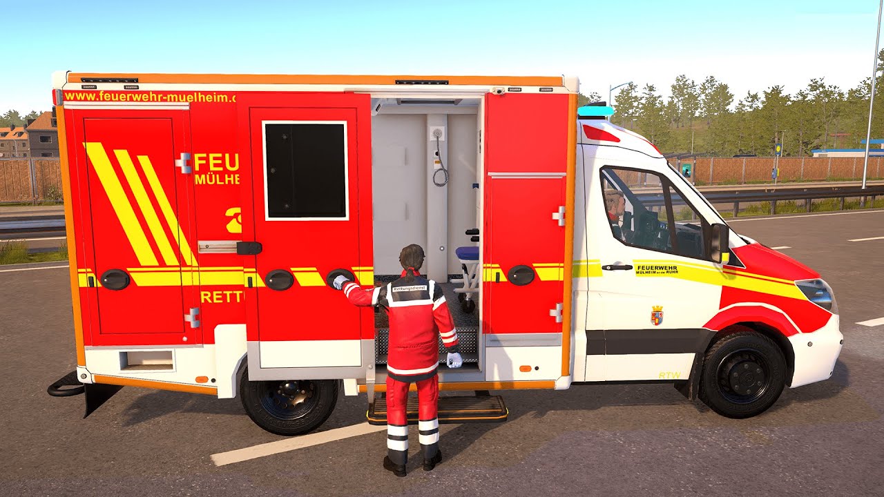 Driver Hospitalized after Car Accident – Emergency Call 112