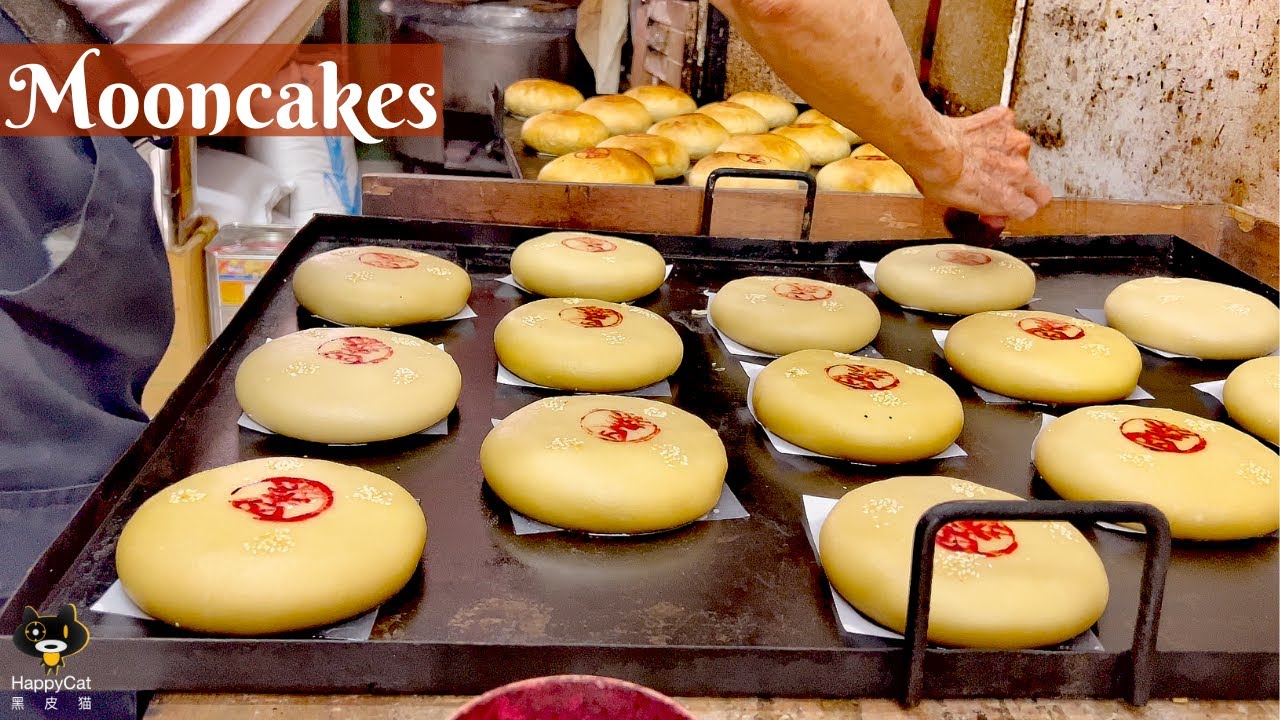 Traditional mooncakes handmade by 76-year-old artisan at Sze Thye Cake Shop