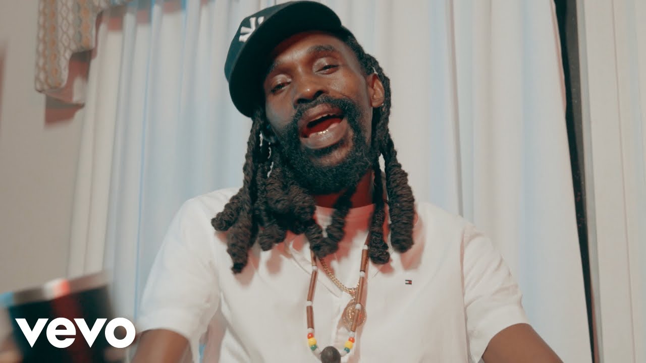 Munga Honorable - Avoid People (Official Music Video)