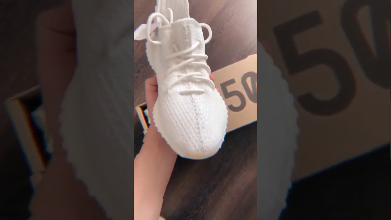 Yeezy Boost 350 v2 'Triple White' – Replica