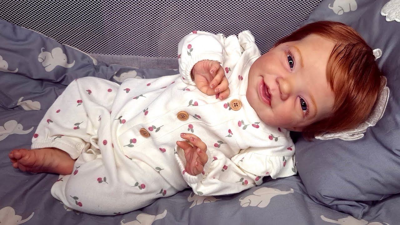 Cómo cuidar el pelo de tu bebé reborn. Charlie de Joana Kazmierczak.