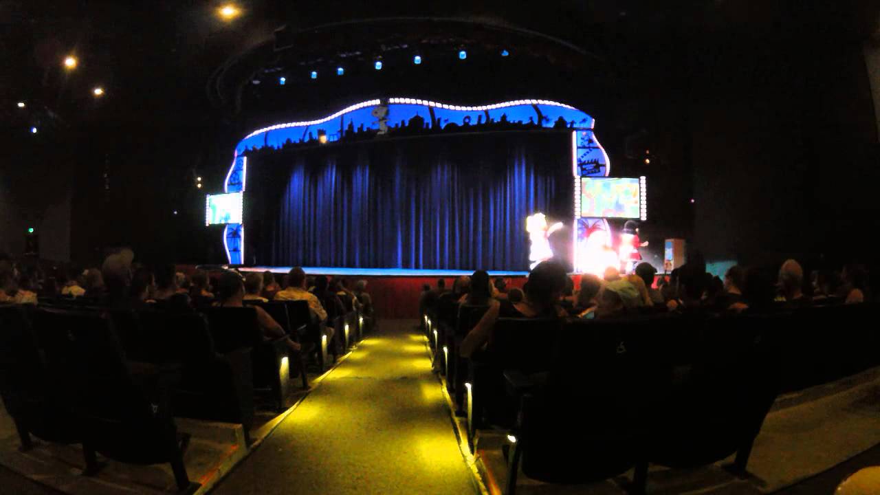 NEW SNOOPY ICE SHOW: BLOCKBUSTER BEAGLE - Knott's Berry Farm Part 1