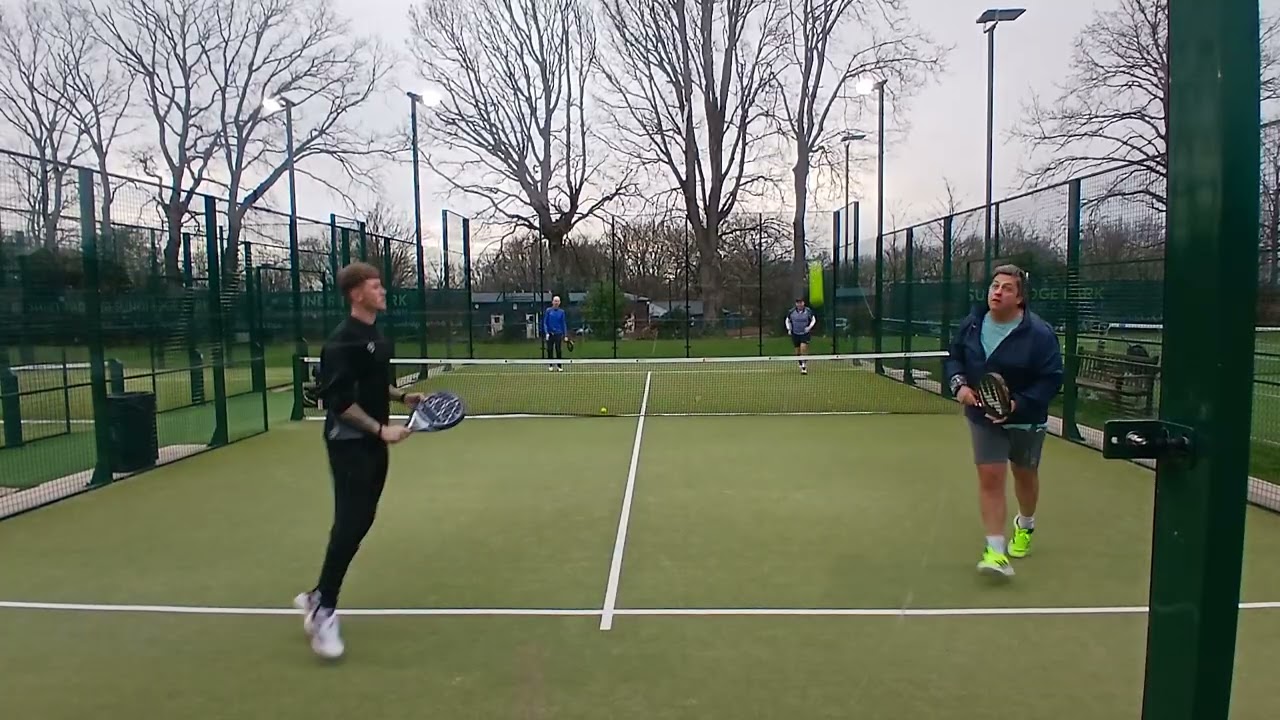 SET 1 -- Alfonso/Harry  6 - 4  Miles/Paul 