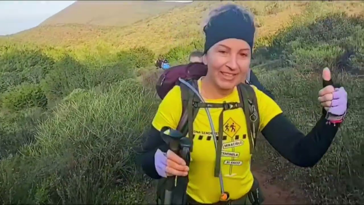 Caminando por los cerros de Lagos Selebrando el cumpleaños de Maru y del Viejo (Gustavo)