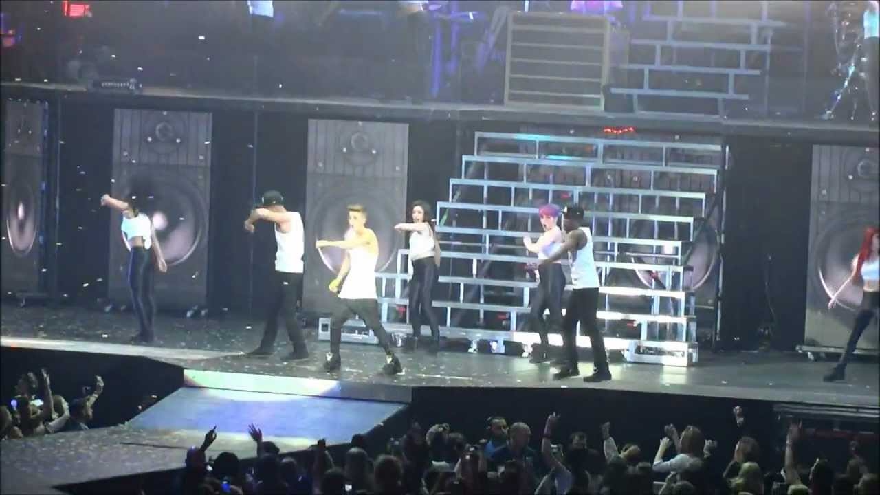 Justin Bieber - Baby [Live] Believe Tour 2013 (7.3.13) London