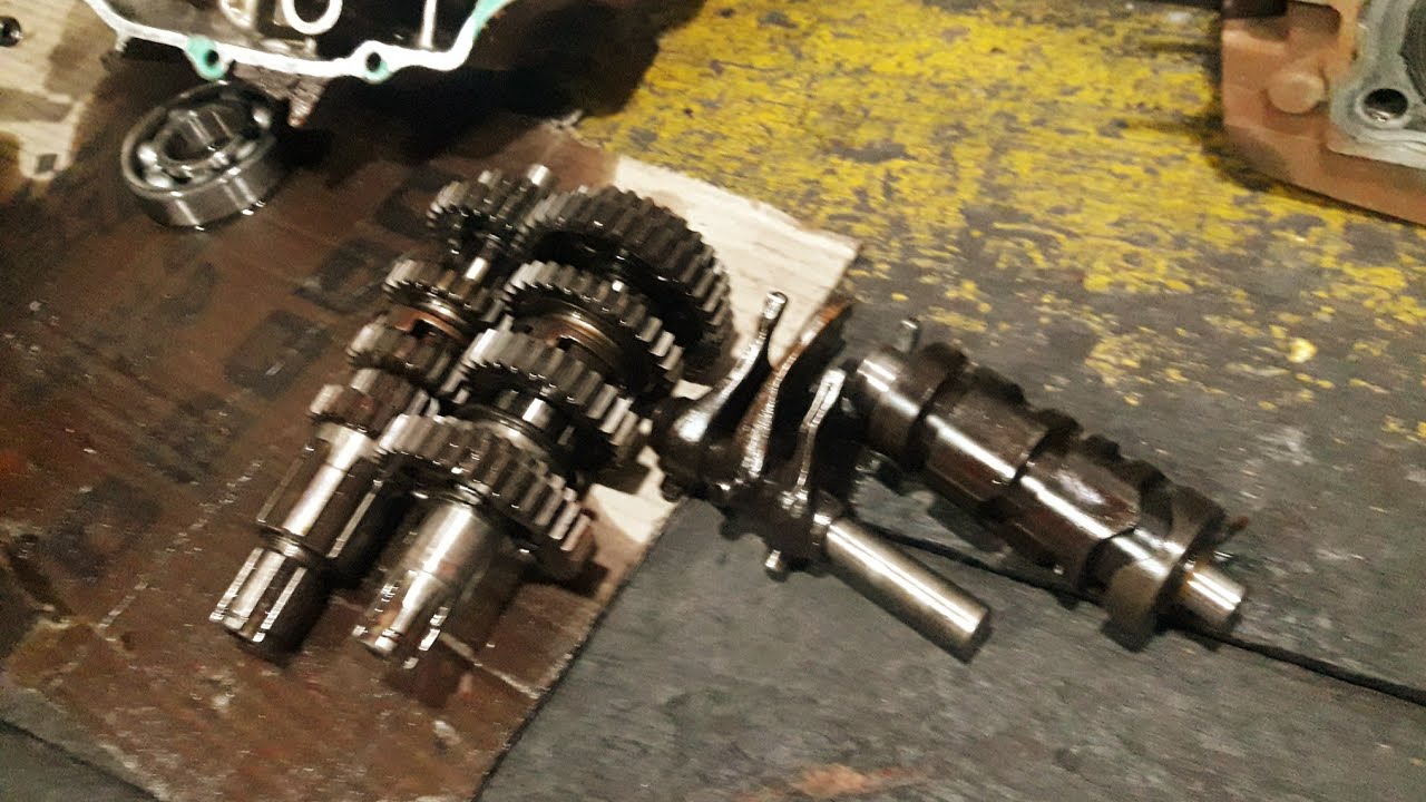 Problema no câmbio da TITAN 125 não engata a segunda marcha e quando engata faz muito barulho