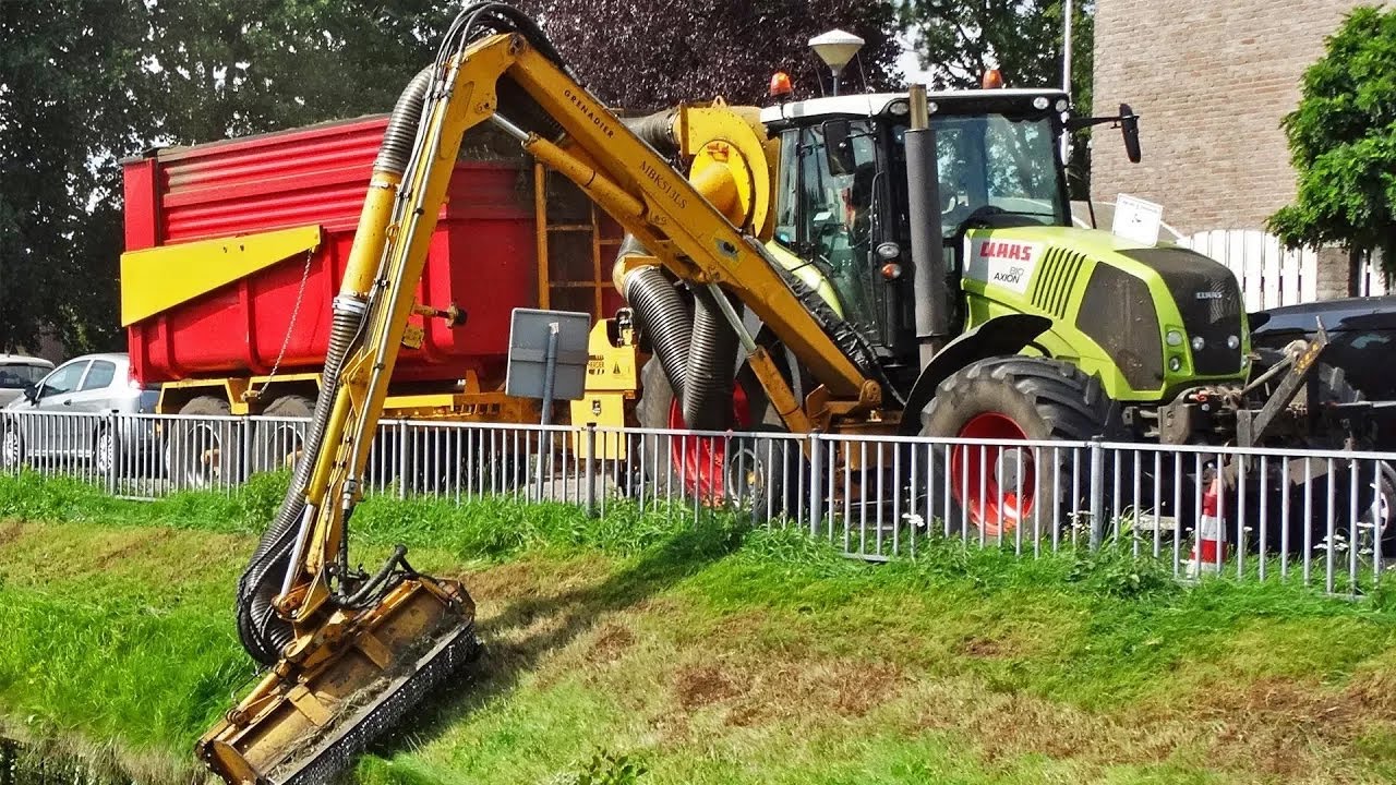 Ditch mowing | Claas Axion 810 + Herder Grenadier | Lagerweij Renswoude