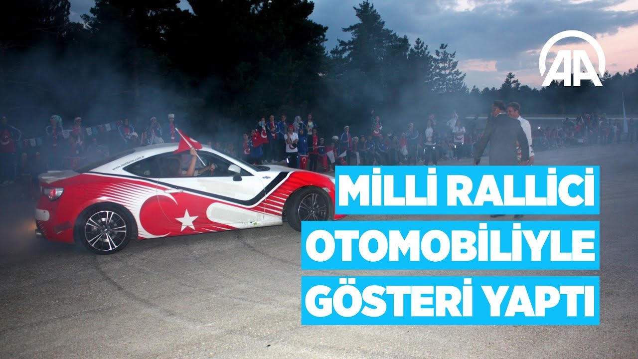 Milli rallici Çetinkaya, otomobiliyle gösteri yaptı