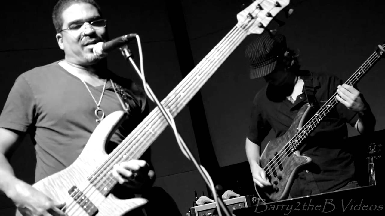 OTEIL BURBRIDGE AMAZING BASS SOLO w/Cody Wright