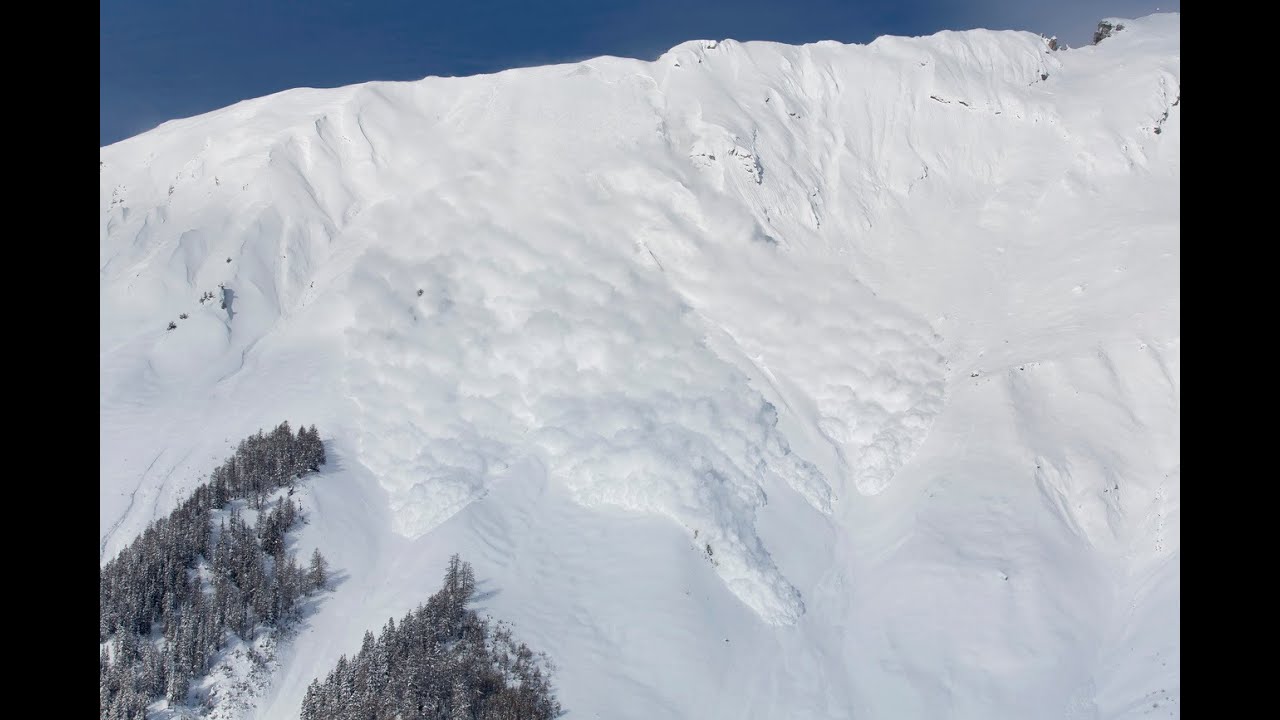 Spektakuläre Lawinensprengung im Wallis Teil 1 - Lawine - Vallée de la Sionne - Sion - Anzère