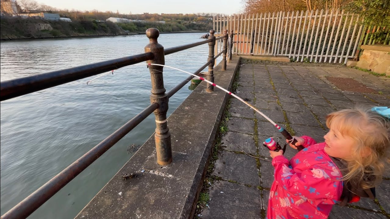 Couple casts with the bairn fishing Websters Ropery 8.4.2023