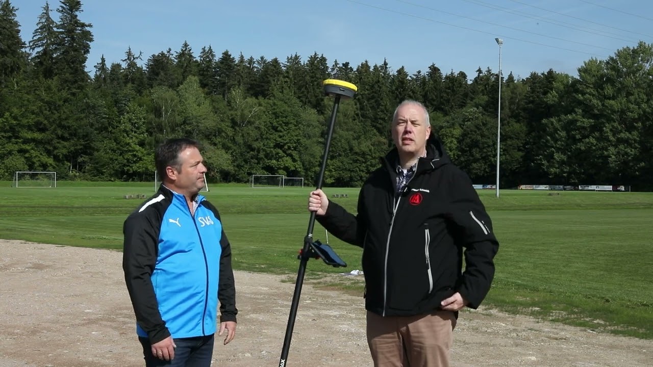 NESTLE goes Sportplatz - Volumenberechnung mit der GPS Smartantenne GeoMax Zenith60